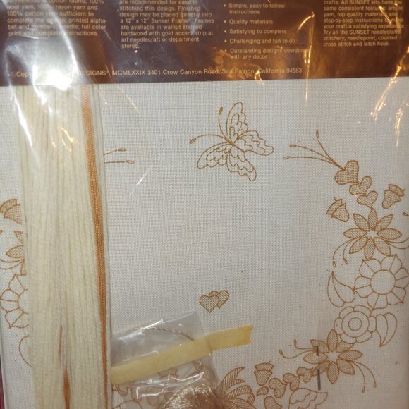 "Anniversary Keepsake" 1979 Sunset Stitchery Crewel Embroidery Kit # 2670 - Picture 3 of 3
